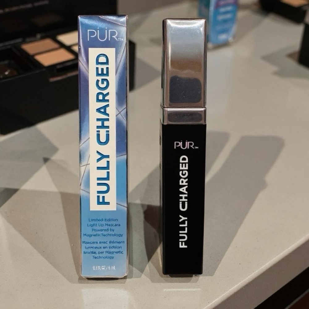 PUR Limited Edition Light Up Magnetic Mascara